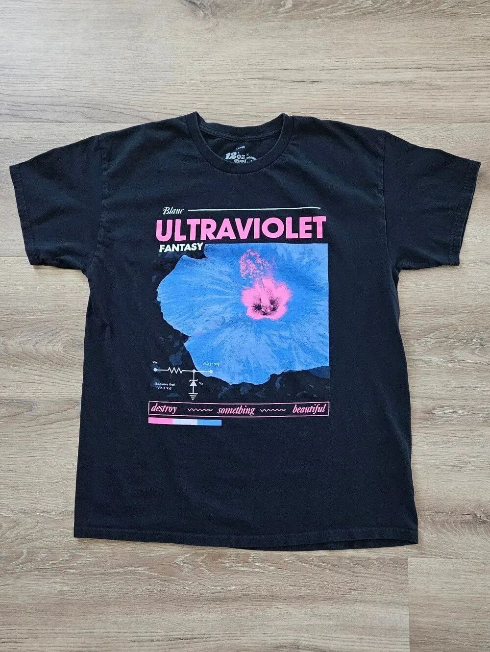 Ultraviolet Graphic Tee Black with Blue and Pink Floral Print Size L